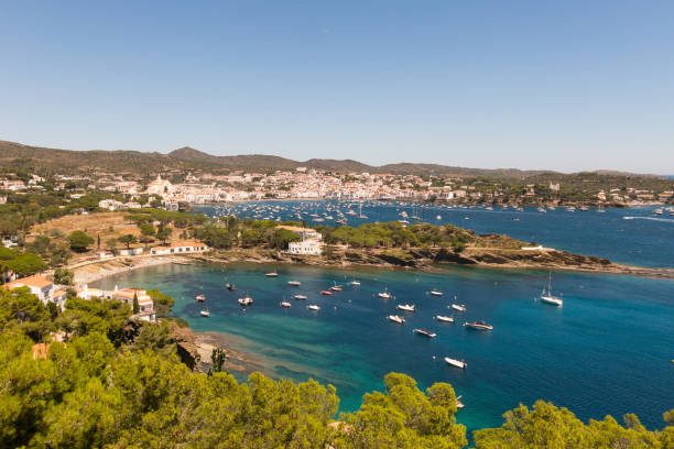 istock Panoramic view of the Spanish town of Cadaques 851790316
