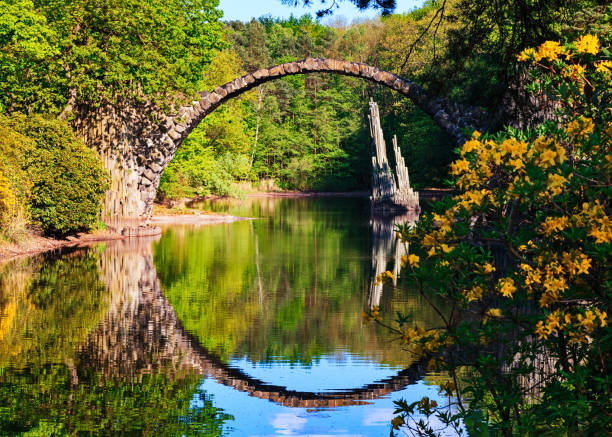 istock Arch Bridge (Rakotzbrucke) in Kromlau, Germany 851805290