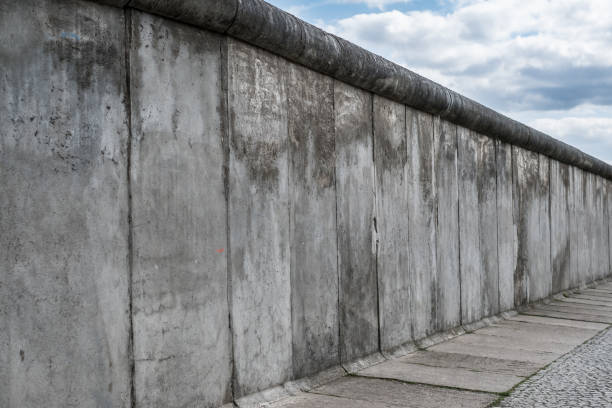 istock Remains of the Berlin Wall / Berlin Wall memorial 851872640