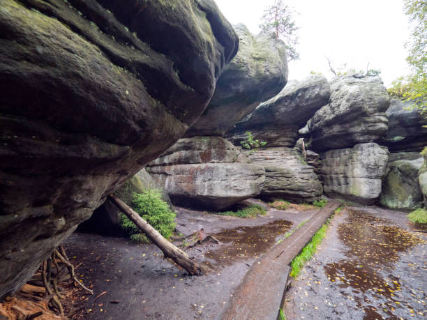 istock Bad rocks in the Table Mountains 851880960
