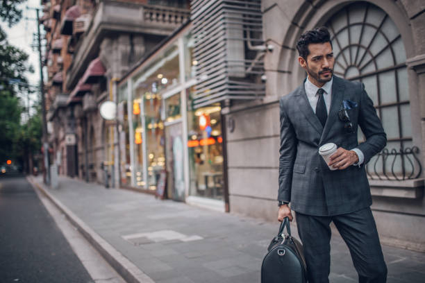 istock Elegant businessman with bag 851934214