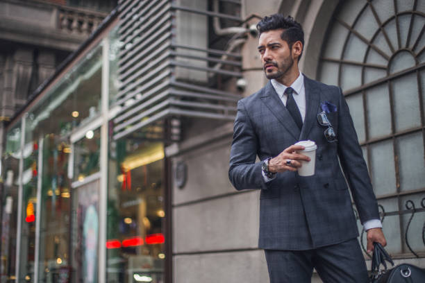 istock Businessman holding a bag 851934522