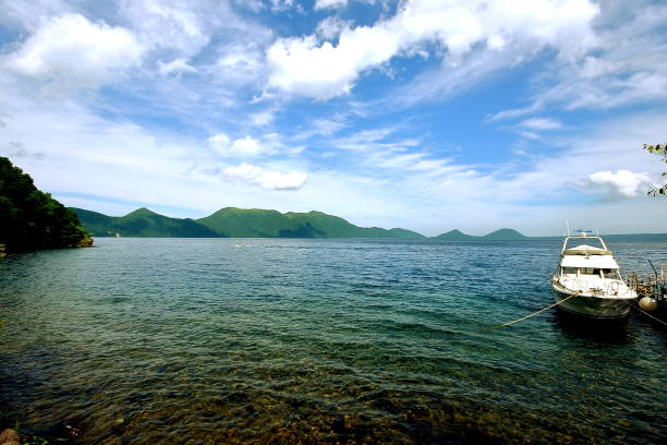 istock lake shikotsu in summer 851953544