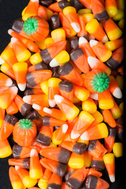 istock pile of harvest corn 851965494