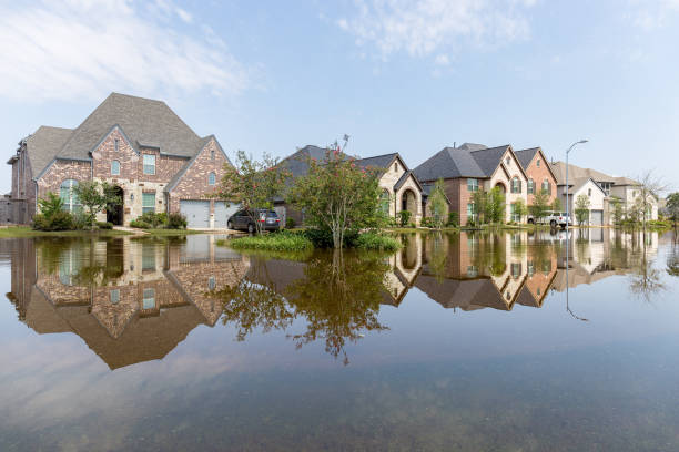 maison inondée d’ouragan harvey 2017 - harvey photos et images de collection