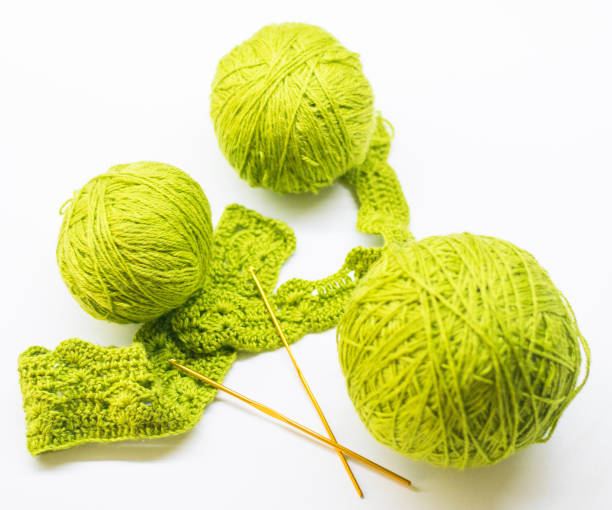 istock Woolen ball made of thread and knitting needles 851978424
