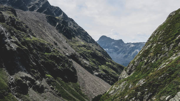 istock A mountainous point of view looking directly over the hiking trail 852028040