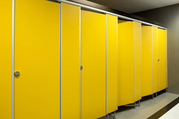 istock Toilet bathroom yellow door open and close 852113914