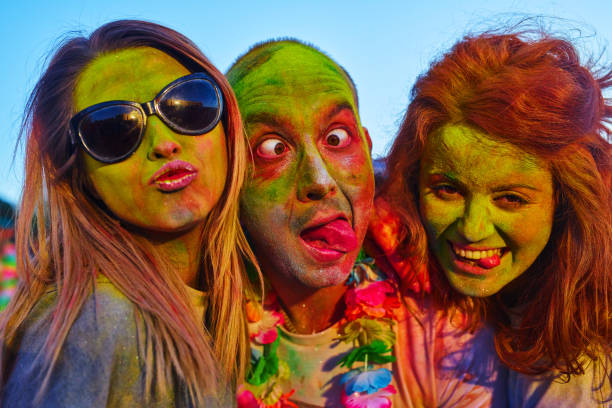 istock crazy party people 852133660