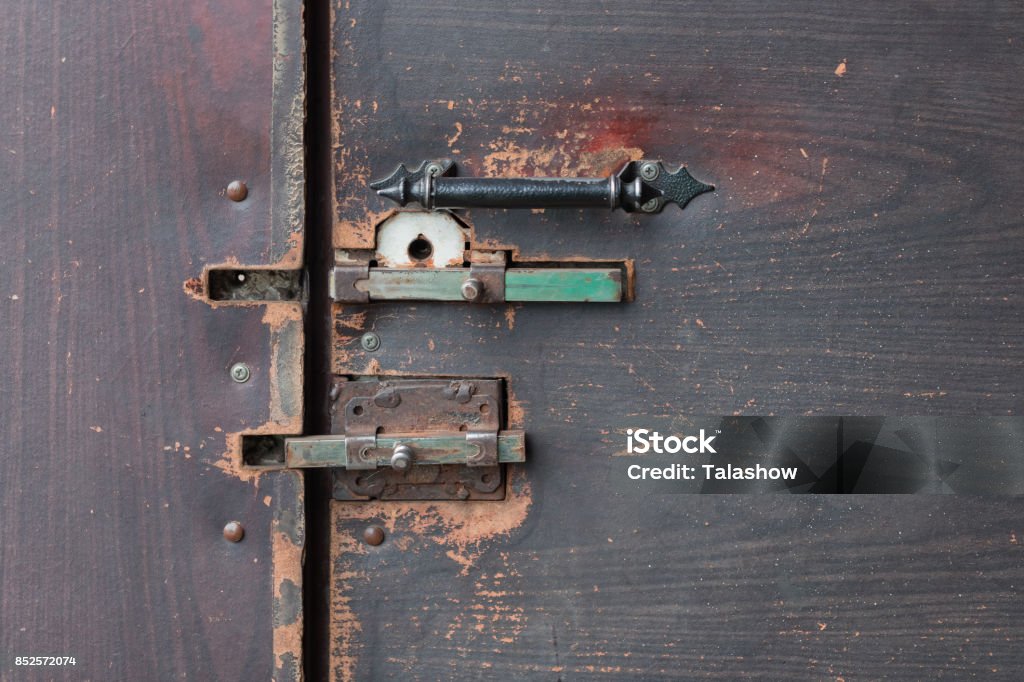 오래 된 문 잠금 장치 0명에 대한 스톡 사진 및 기타 이미지 - 0명, 가정 생활, 갈색 - iStock 오래 된 문 잠금 장치 0명에 대한 스톡 사진 및 기타 이미지 - 0명, 가정 생활, 갈색 - Istock
