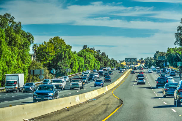 Traffic on Hollywod freeway Traffic on Hollywod freeway, Los Angeles. California, USA highway 405 photos stock pictures, royalty-free photos & images