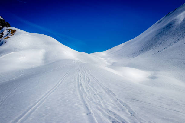 austrian alps - telemark skiing fotos imagens e fotografias de stock