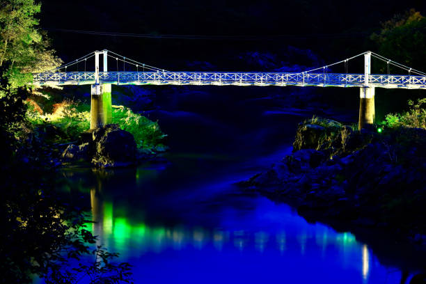 kamuioohasi(bridge) allum�é pour la première fois en 30 ans - district de kamikawa ishikari photos et images de collection