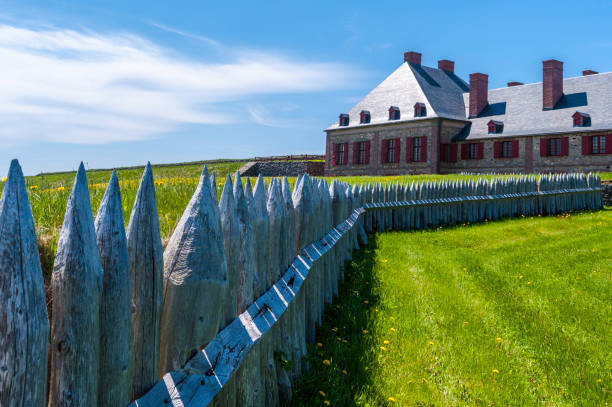 fortaleza de louisbourg national historic site - louisbourg fotografías e imágenes de stock