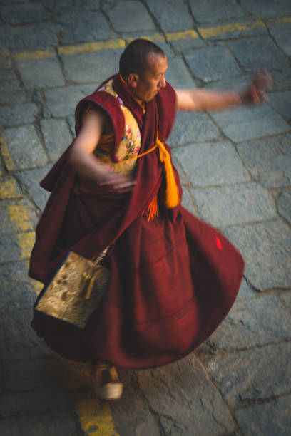 마 니 rimdu 축제 - tibet monk buddhism tibetan culture 뉴스 사진 이미지
