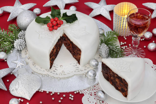 istock Delicious Christmas Cake 853160226