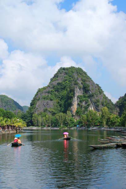 istock Tan coc in Ninh Binh, Vietnam 853166348