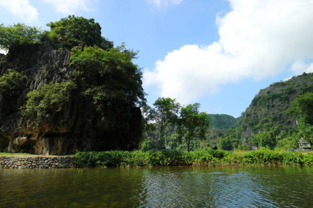 istock Tam coc in Ninh Binh, Vietnam 853231300