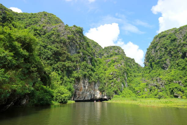 istock Tam coc in Ninh Binh, Vietnam 853231410