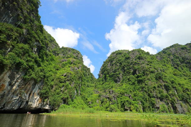 istock Tam coc in Ninh Binh, Vietnam 853231418