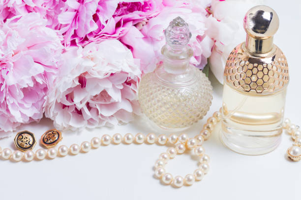 istock Wedding lifestyle with peony flowers 853278746