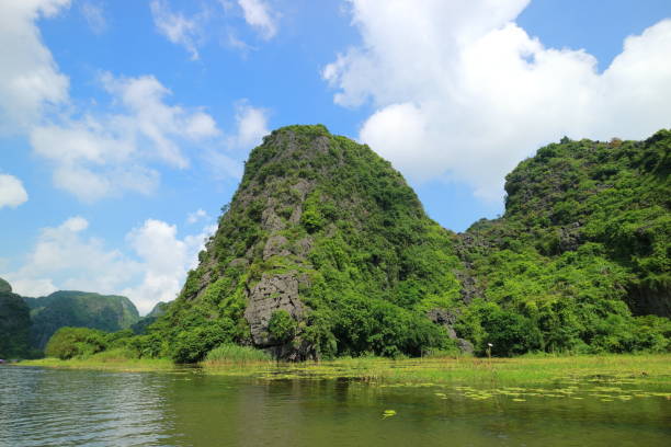 istock Tam coc in Ninh Binh, Vietnam 853307436