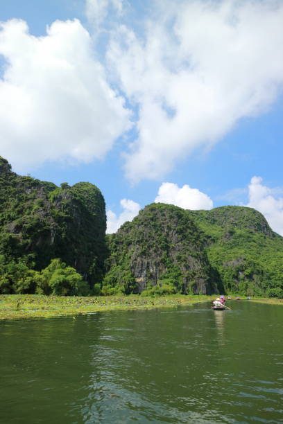 istock Tam coc in Ninh Binh, Vietnam 853307614