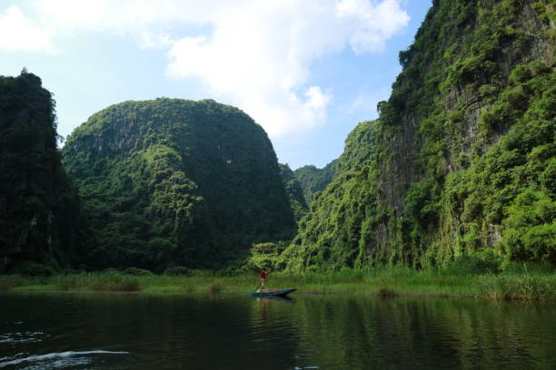 istock Tam coc in Ninh Binh, Vietnam 853307868