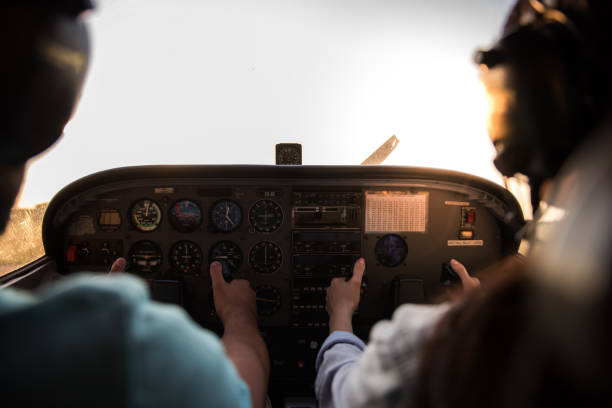 istock Couple in aircraft 853313432