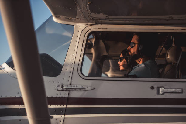 istock Couple in aircraft 853330188