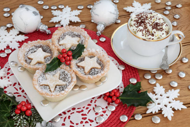 Mince Pies And Hot Chocolate Stock Photo - Download Image Now - Mince Pie,  Coffee - Drink, Backgrounds - iStock