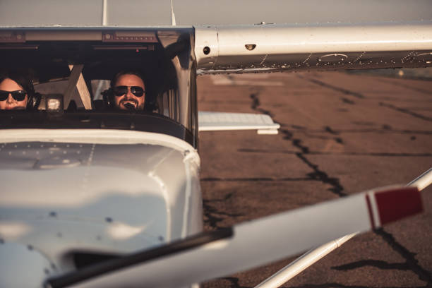 istock Couple in aircraft 853331800