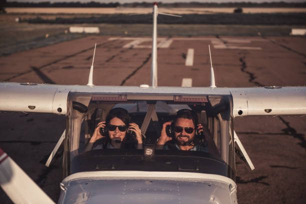 istock Couple in aircraft 853337392