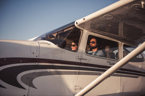 istock Couple in aircraft 853337548