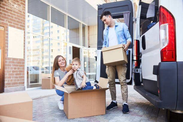 istock Family Moving to new House 853344484
