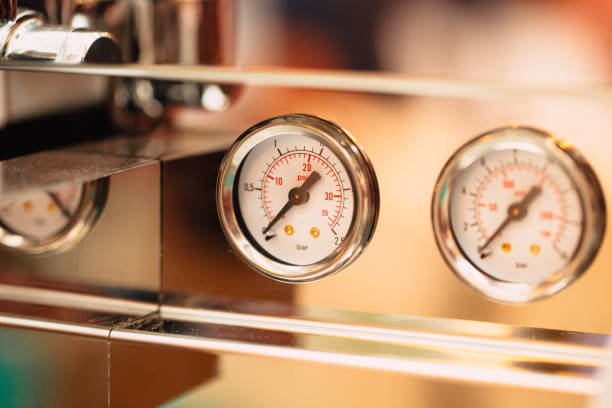 close up pressure gauge pound per square inch (psi) at coffee espresso machine close up pressure gauge pound per square inch (psi) at coffee espresso machine psi stock pictures, royalty-free photos & images