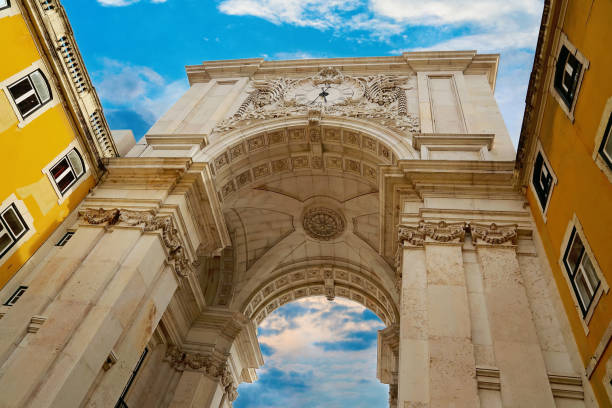 istock Commerce Plaza Arch in Lisbon 853386090