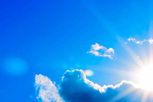 istock Sun with beautiful beams in a blue sky 853394604