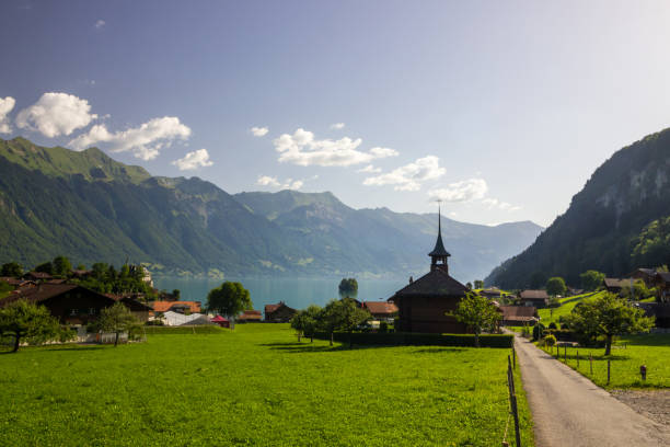 スイス アルプスの brienzer 湖 - nautical vessel sailboat interlaken switzerland ストックフォトと画像