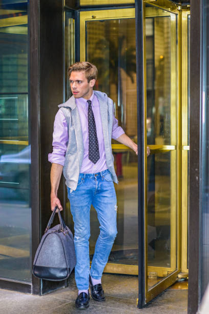 istock Man Traveling in New York. 853532710