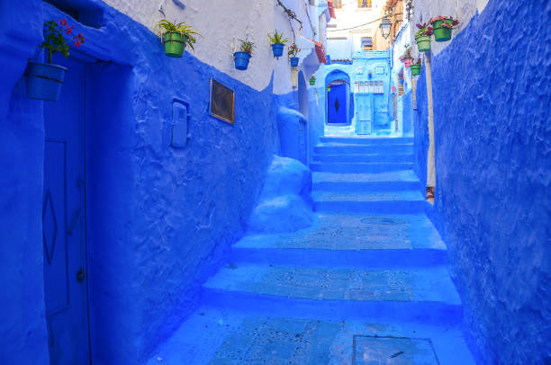 istock Blue door in Blue city Chefchaouen 853567096