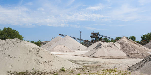 istock Extraction gravel. Gravel quarry. Construction industry 853878612