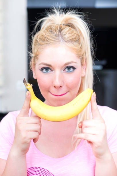 istock Pretty Woman in the kitchen 853886886