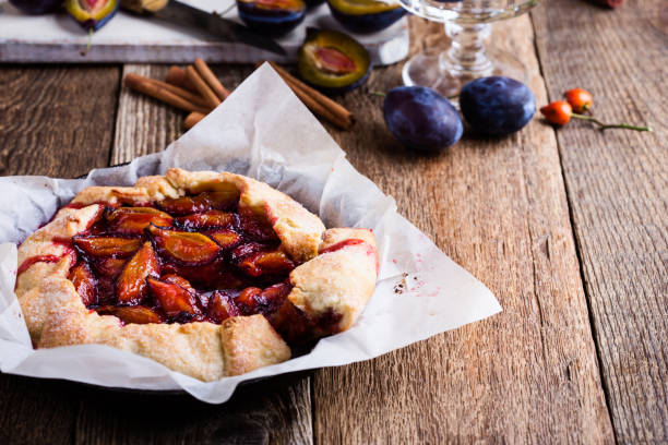 istock Rustic plum tart in cast iron skillet 853906298