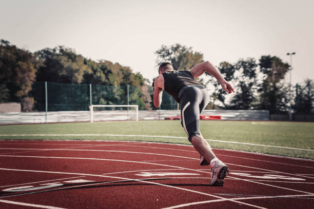 istock Jerk at the start of the runner 853906726