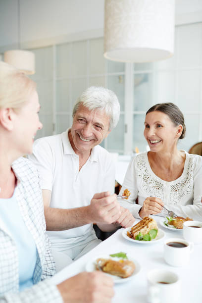 istock Party of senior friends 853970302