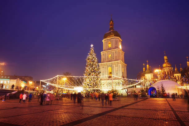 istock Christmas tree on Sophia Square in Kiev 853994676
