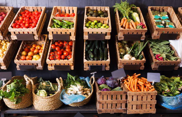 istock fruits and vegetables shop 854025118