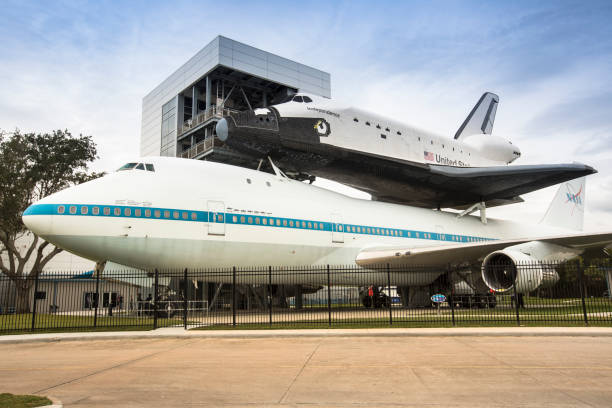 space shuttle im space center houston texas usa - nasa stock-fotos und bilder