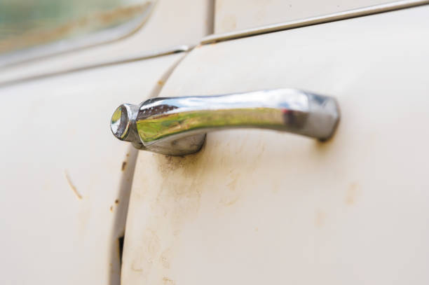istock Car Door Handle on the old russian car 854061512
